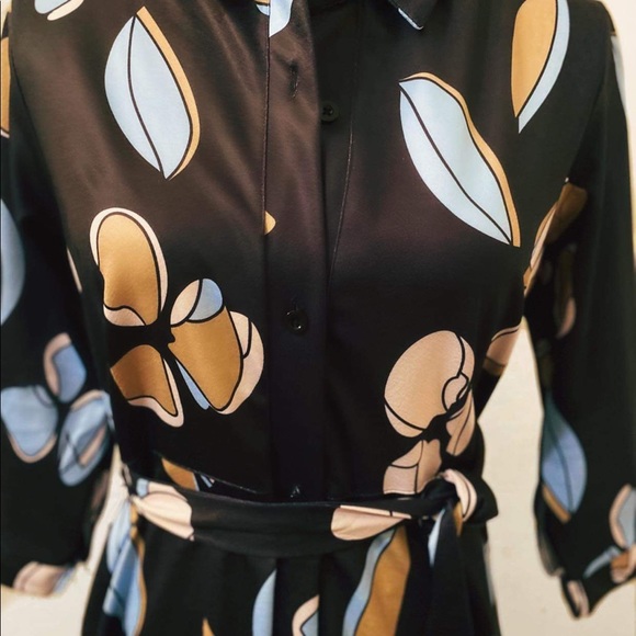 Dress - Picture 3 of 4